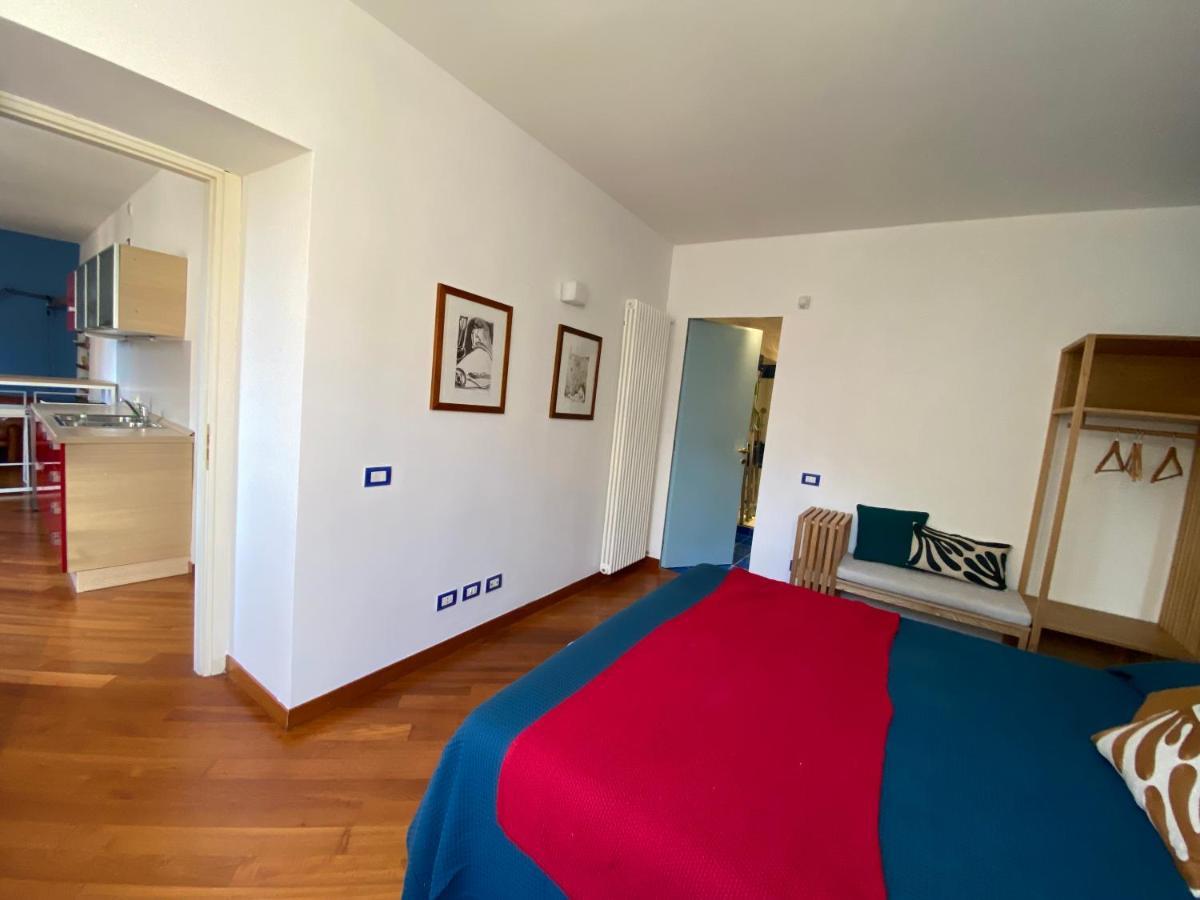 La Porta Azzurra - Casa Vacanze Como Bagian luar foto