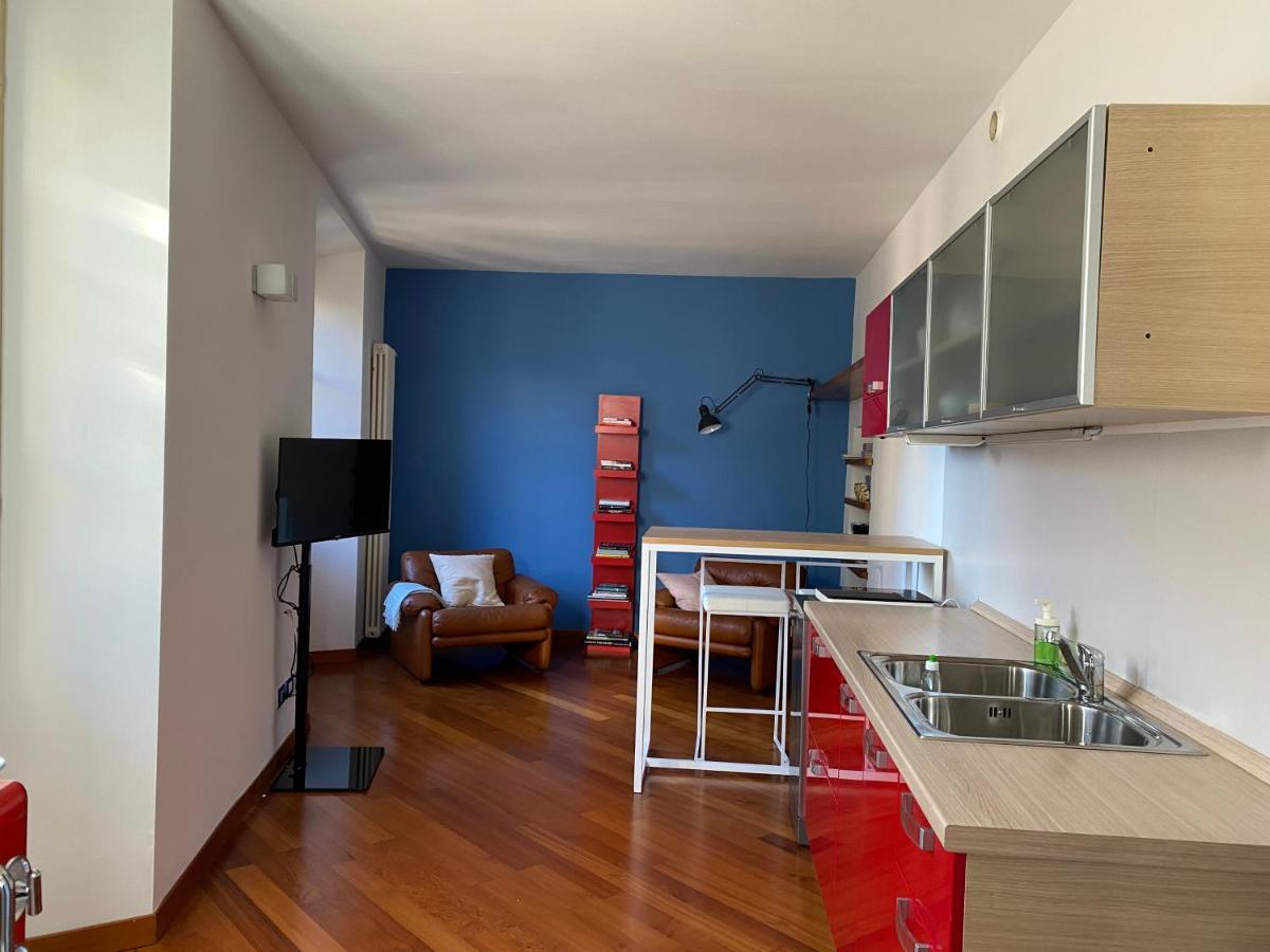 La Porta Azzurra - Casa Vacanze Como Bagian luar foto
